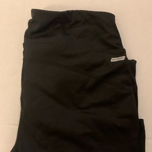 ✨MOVING SALE✨ Black Leggings